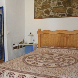 Double Room plus extra bed for 3 guests with shared bathroom (€ 90,- per night)